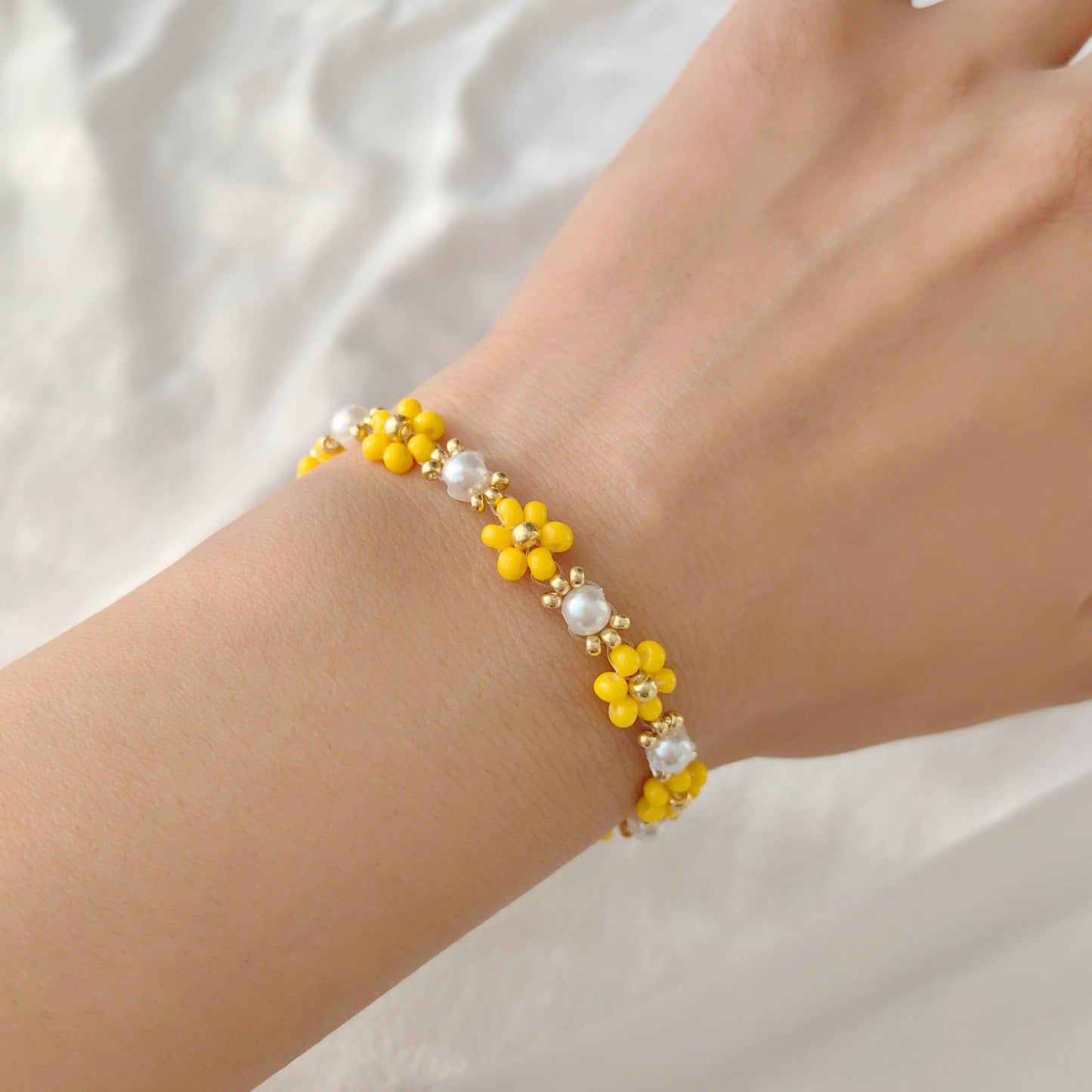 Women-Beads-Handmade-bracelet