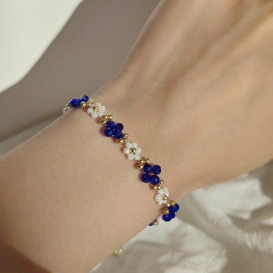 bead-handcrafted-bracelet-with-blue-crystal