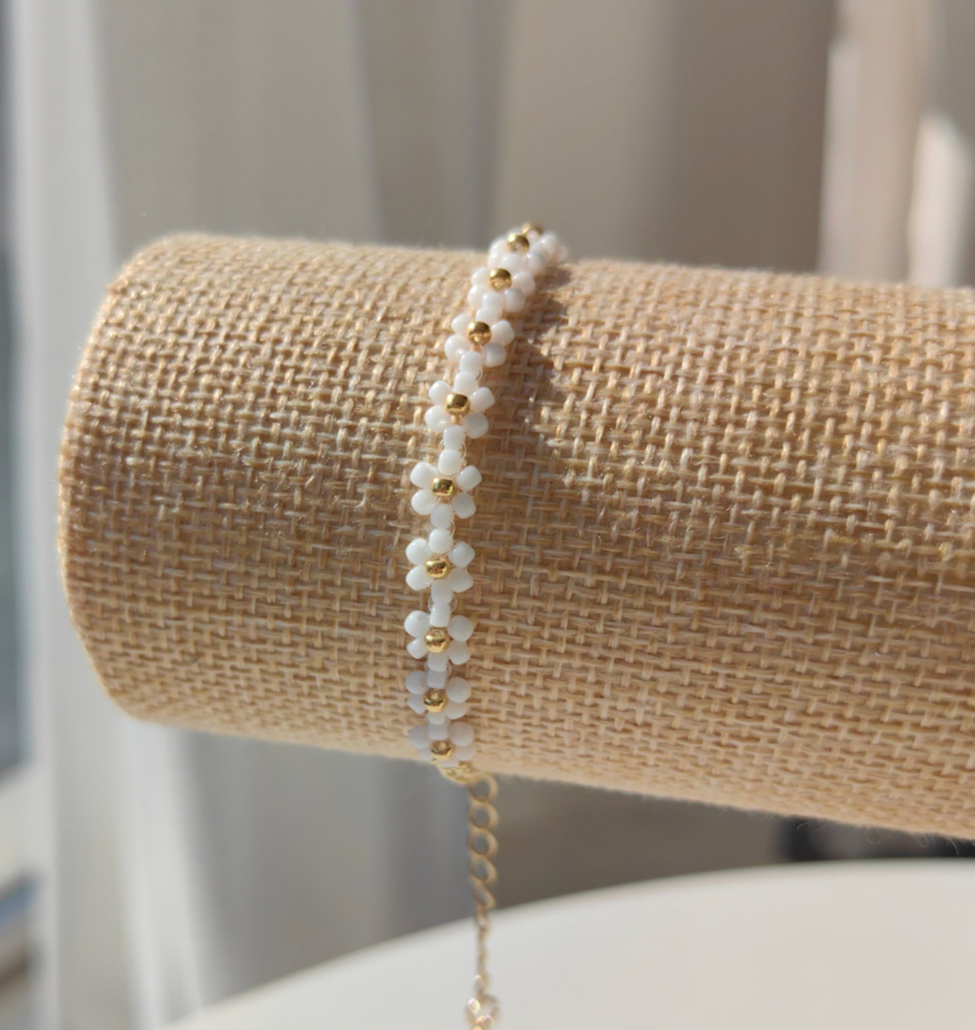 bead-handmade-bracelet-daisy