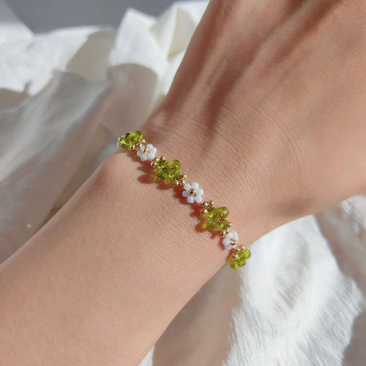 bead-handmade-bracelet-with-green-crystal