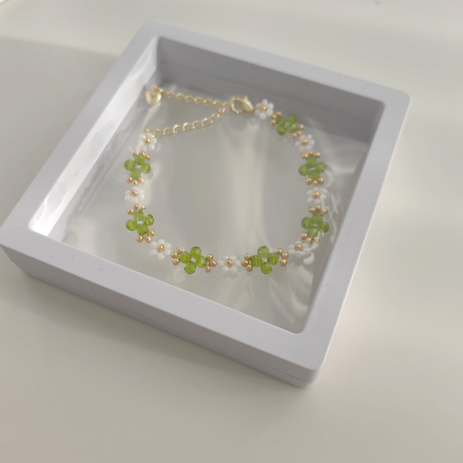 beaded-handmade-bracelet-with-green-crystals