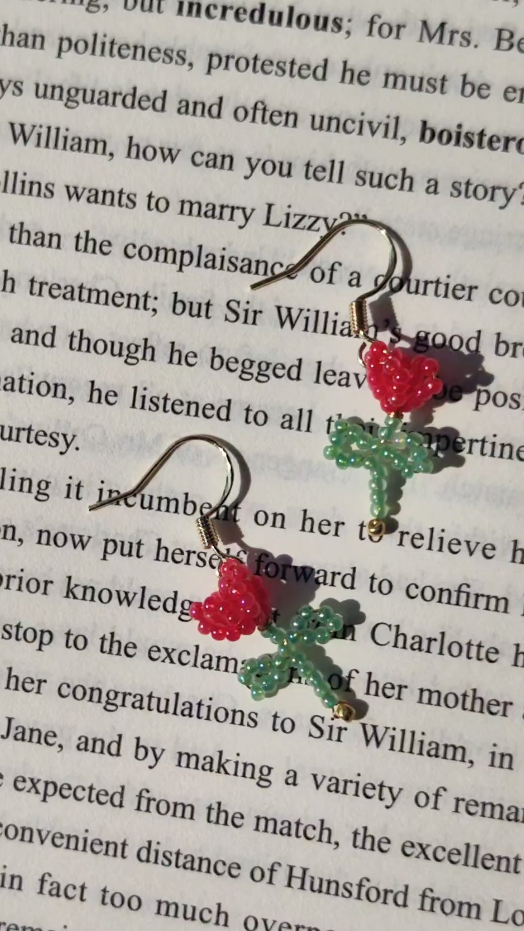 women-beaded-handmade-earring-tulip