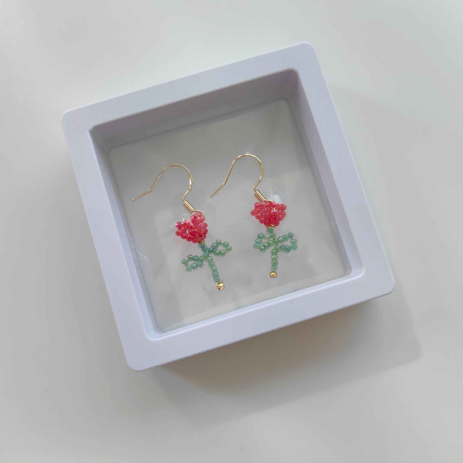 women-bead-handmade-earring-tulip