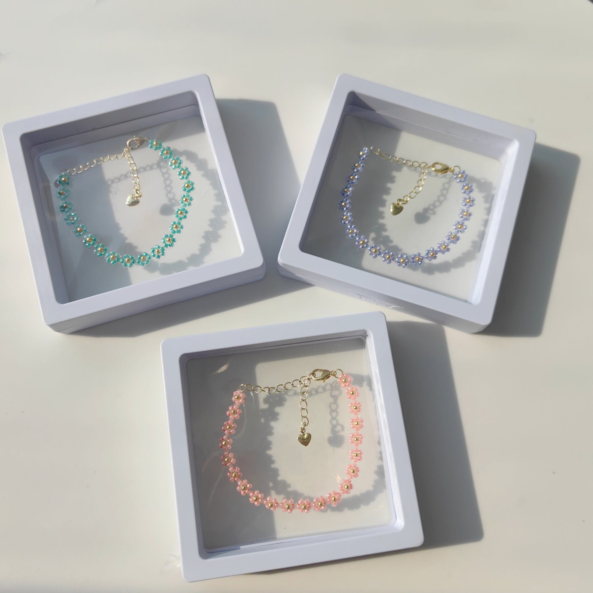 women-beads-handmade-bracelet-flowers